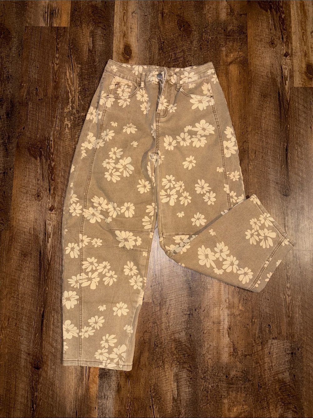 Barrel hibiscus pants small